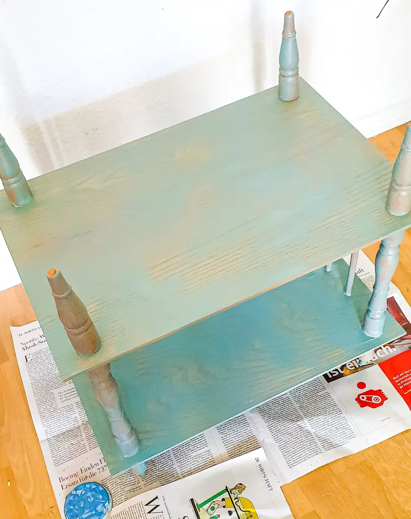Tisch mit Kreidefarbe streichen  Kreidefarbe deckt nicht